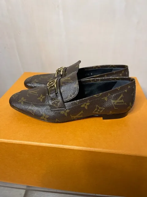 Louis Vuitton Soho Monogram Loafer 38