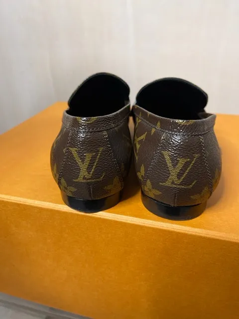 Louis Vuitton Soho Monogram Loafer 38