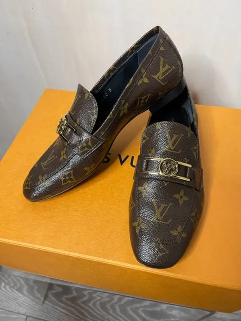 Louis Vuitton Soho Monogram Loafer 38